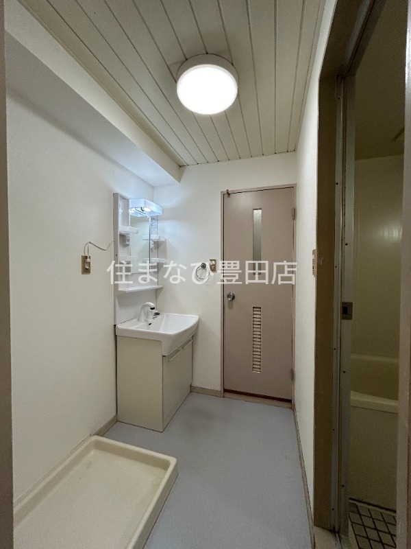 洗面設備　同型タイプ