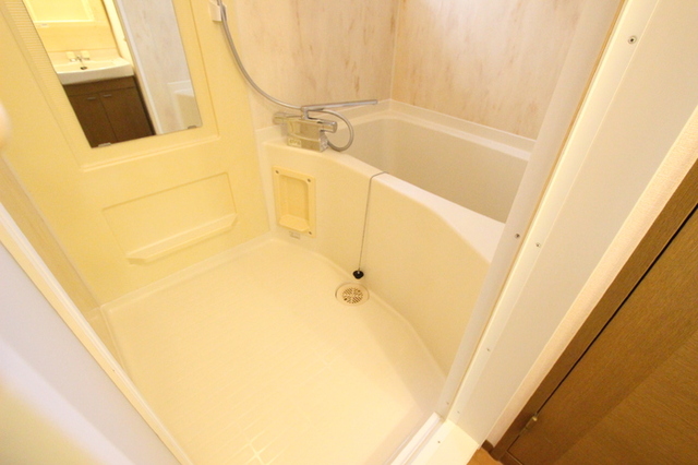 バス・シャワールーム　浴室