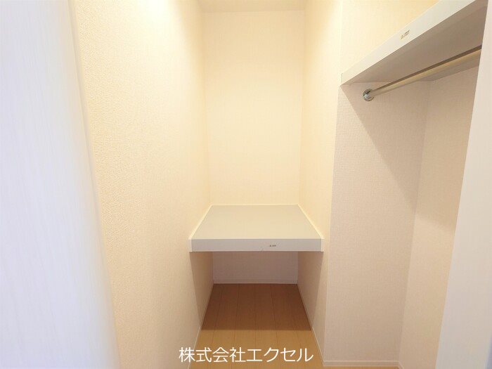 収納　同等タイプのイメージ画像です。