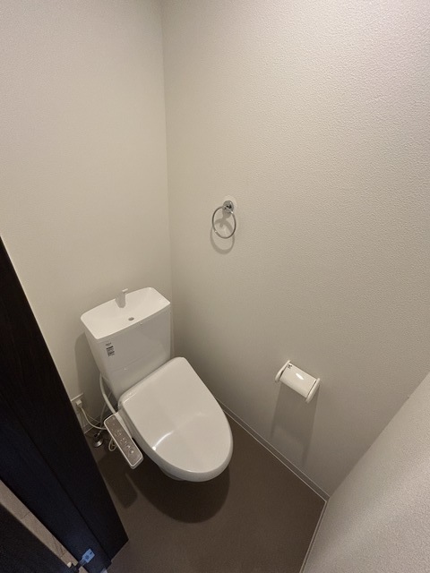 トイレ　※同施工会社物件（イメージ）