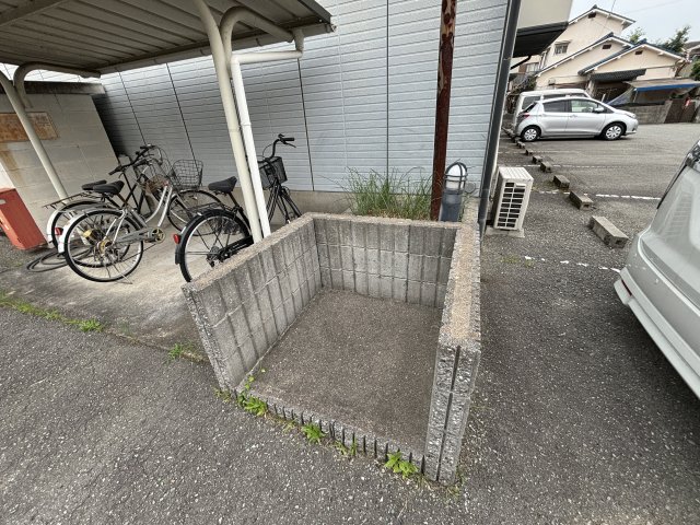 その他　ゴミ捨て場（その他）まで10m