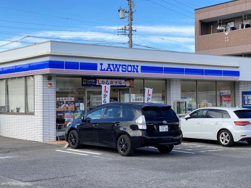 コンビニ　ローソン 緑区神ノ倉店（コンビニ）まで703m