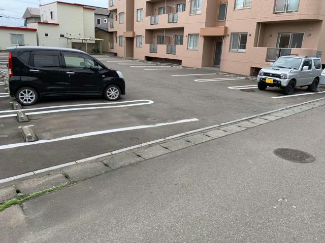 駐車場　駐車場