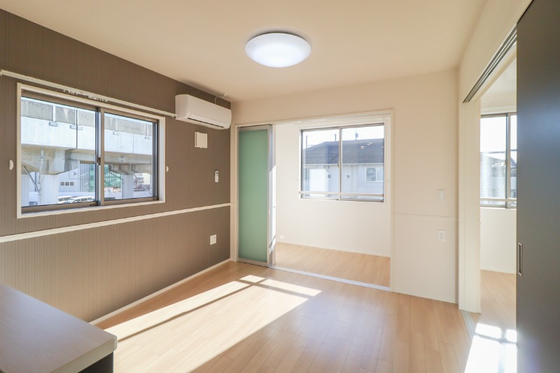 居室・リビング　図面と現状に相違がある場合には現状を優先