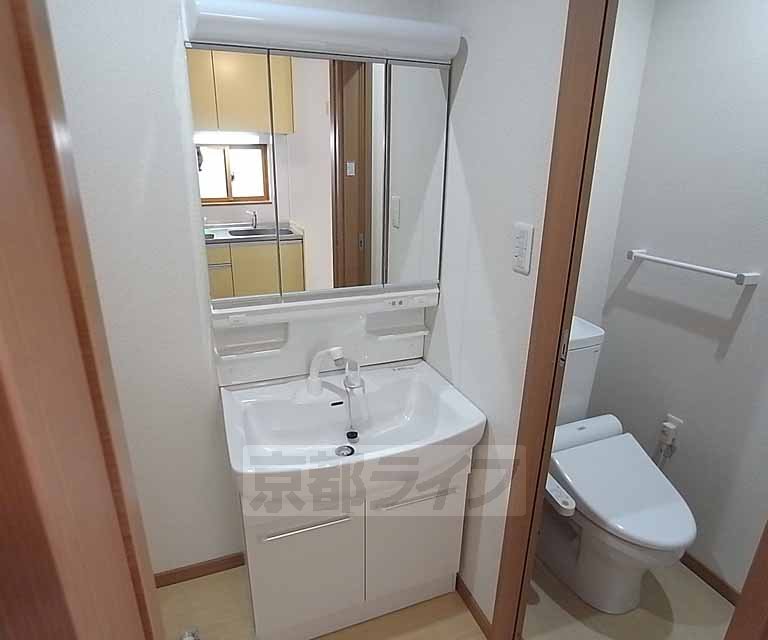 その他設備　独立洗面台です！