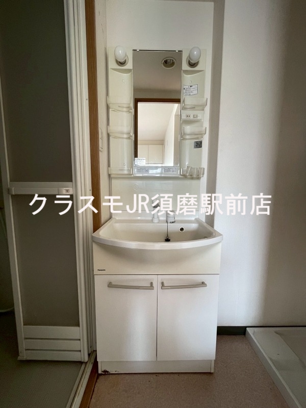 洗面設備　あなたの一日はこのオシャレな空間からはじまります。