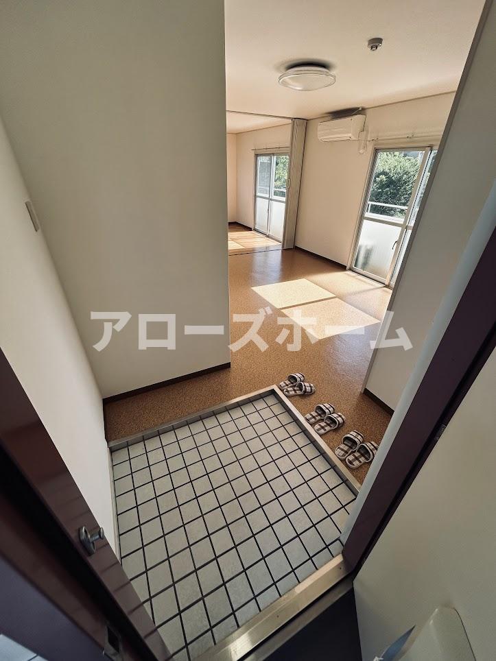 玄関　※室内写真は前回募集の別室につきイメージです。