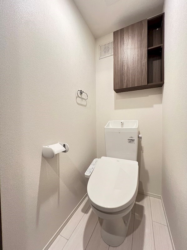 トイレ　温水洗浄便座