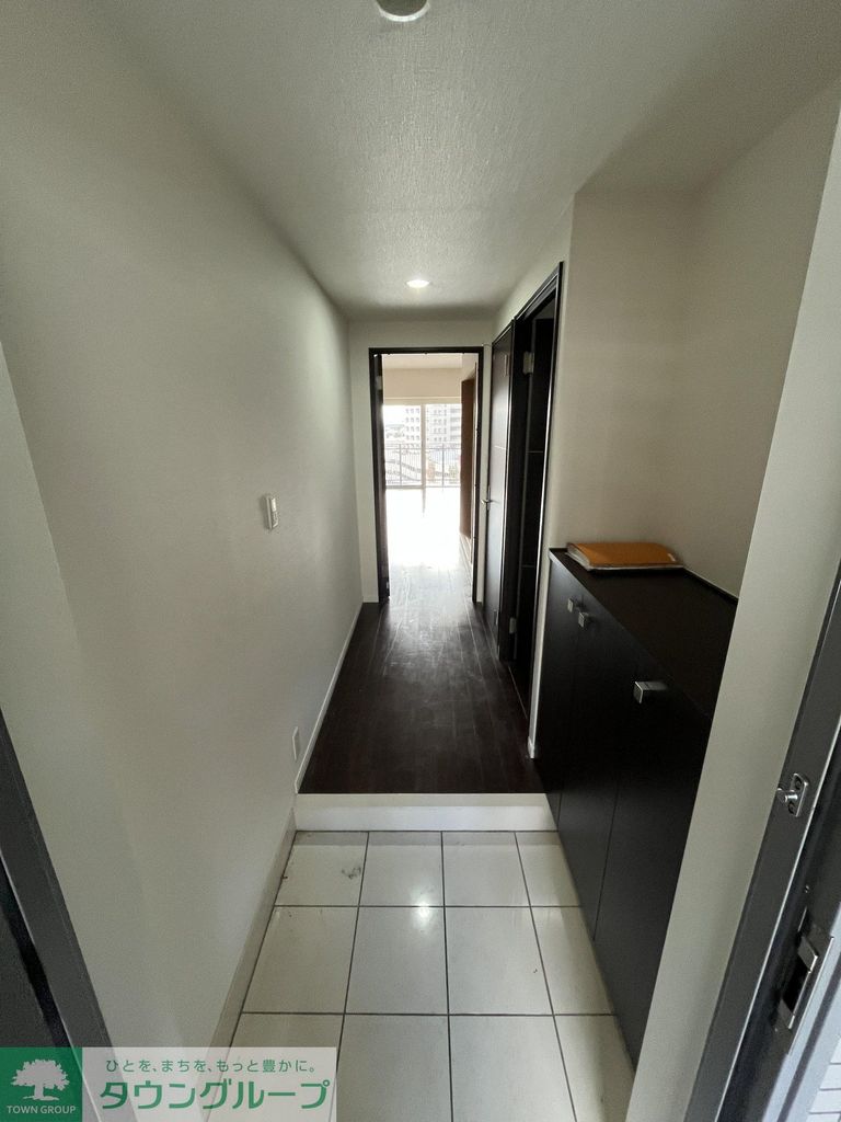 玄関　キッチン