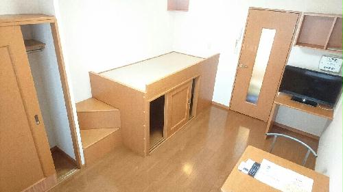 その他部屋・スペース　奥に見えるのはハイベットになります♪