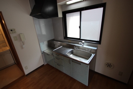 キッチン　※別部屋の写真です