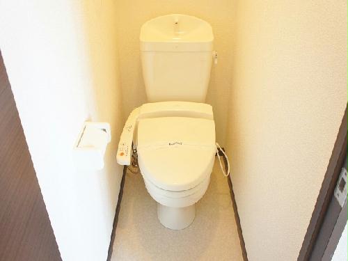 トイレ　バス・トイレ独立タイプ！ウォシュレット付きトイレです♪