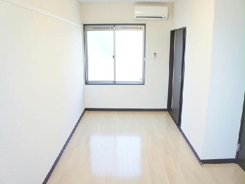 居室・リビング　単身の方や、女性に大人気のタイプです♪