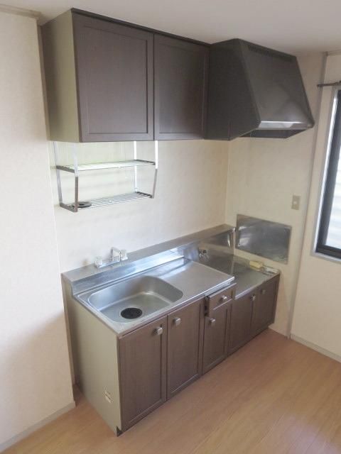 キッチン　★広さ十分なキッチンですね★