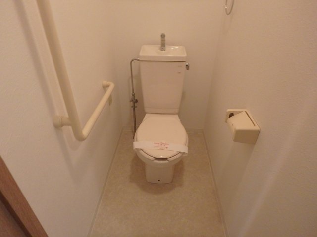 トイレ　清潔感のあるトイレです