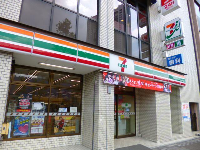 コンビニ　セブンイレブン文京本郷1丁目店（コンビニ）まで341m