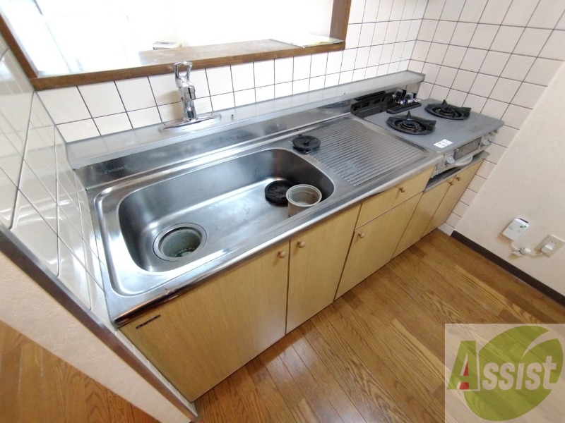 キッチン　キッチンはスペースも広々していて使いやすそうですよ！