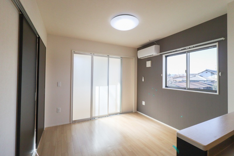 居室・リビング　図面と現状に相違がある場合には現状を優先