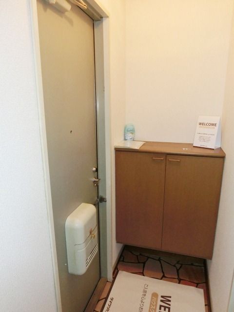 玄関　シューズＢＯＸ付いてます。