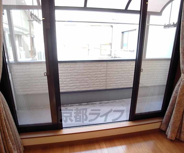 バルコニー　東向きバルコニー