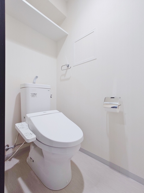 トイレ　暖房便座付シャワートイレ