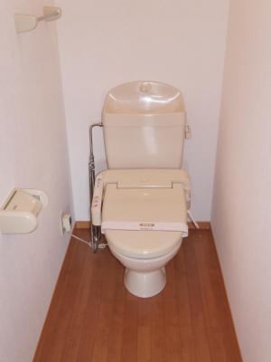 トイレ　温水洗浄便座