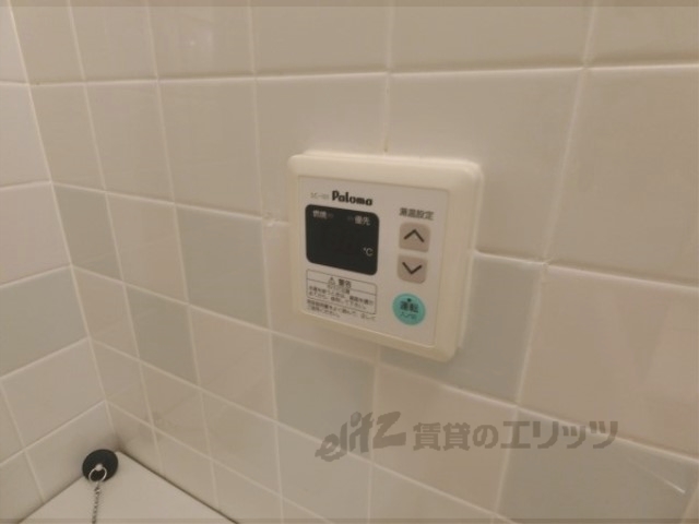 その他設備　給湯器リモコン