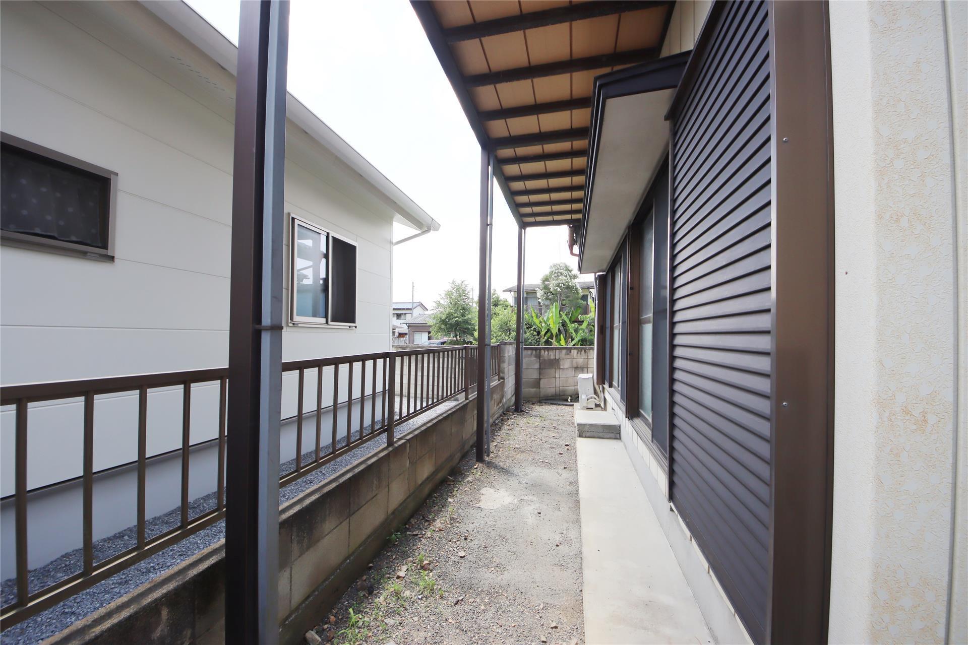 セキュリティ　1，2階ともにシャッター雨戸付き◎