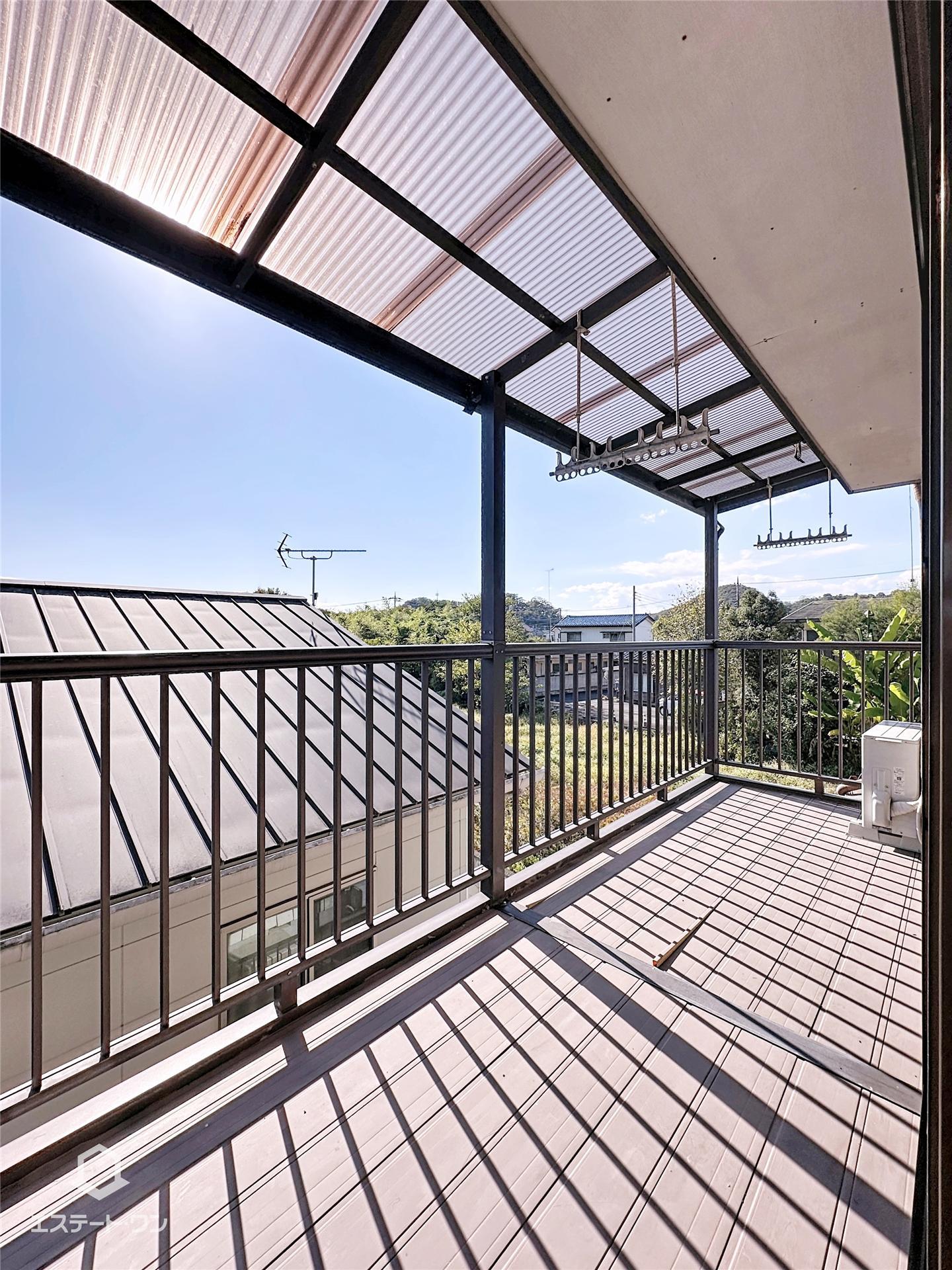 バルコニー　屋根付きの広々バルコニー★