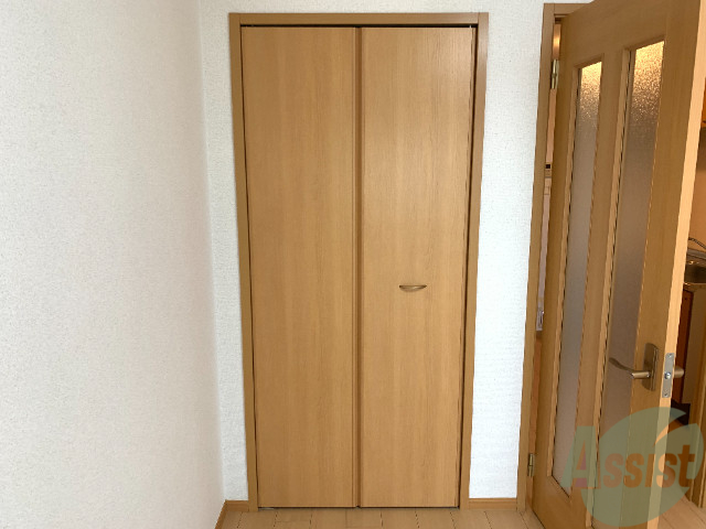 収納　高さ、奥行きともに大き目の収納が備わっておりますね