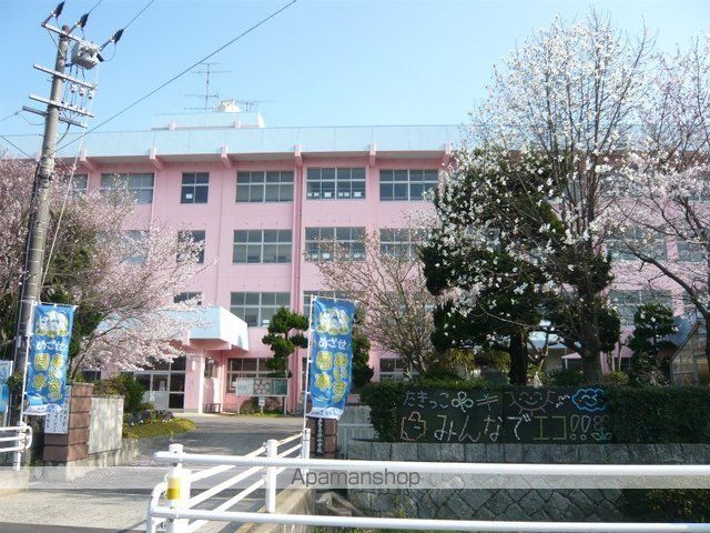小学校　多喜浜小学校様（小学校）まで1400m