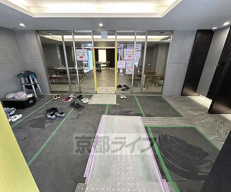 エントランス　・建築中