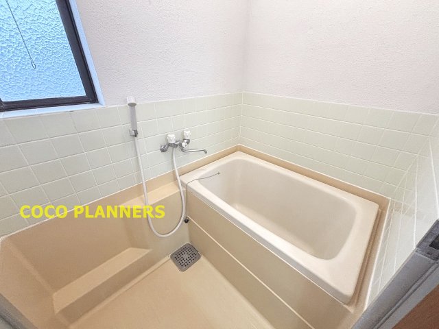 バス・シャワールーム　※別の部屋号室になります。