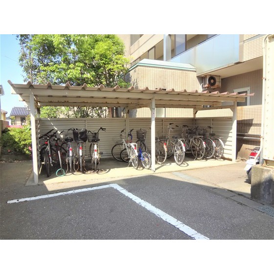 駐車場　駐輪場