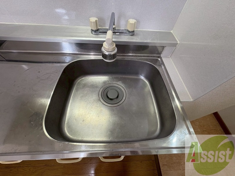 洗面設備　洗面台はありませんがこちらで洗顔などができます。