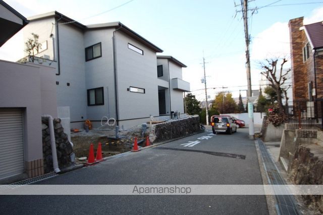 その他　前面道路（その他）まで0m