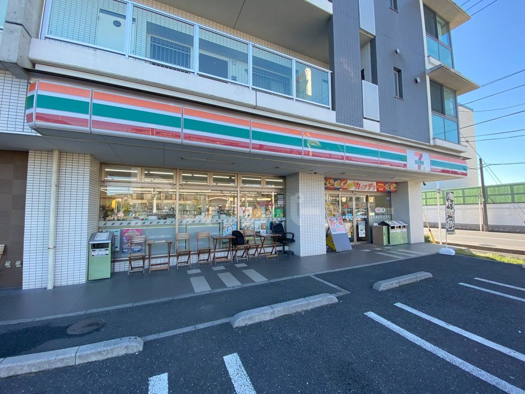 コンビニ　セブンイレブン松戸稔台店（コンビニ）まで370m