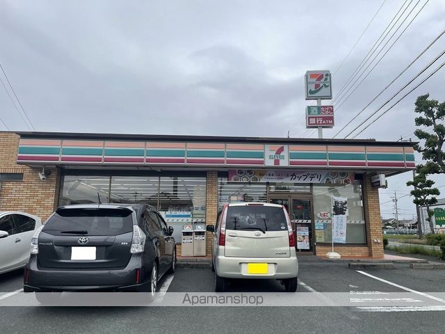 コンビニ　セブン－イレブン浜北小松店（コンビニ）まで559m