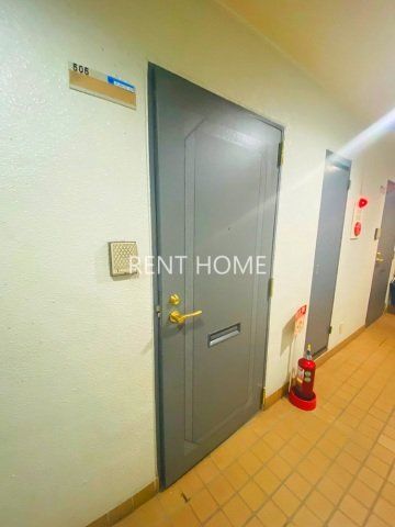 玄関　玄関扉です。