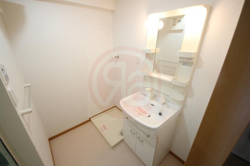 洗面設備　朝の身支度には欠かせない独立洗面化粧台