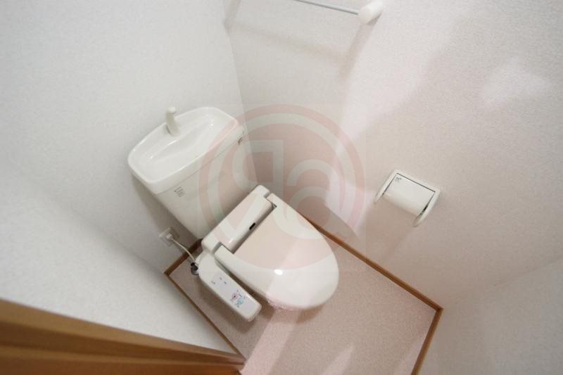 トイレ　落ち着いたトイレです