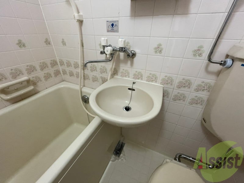 洗面設備　洗面台。身支度にはかかせないですよね～。