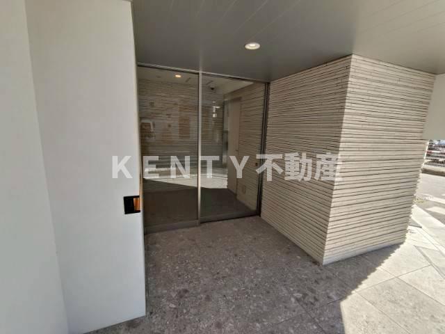 エントランス　建物の内部です