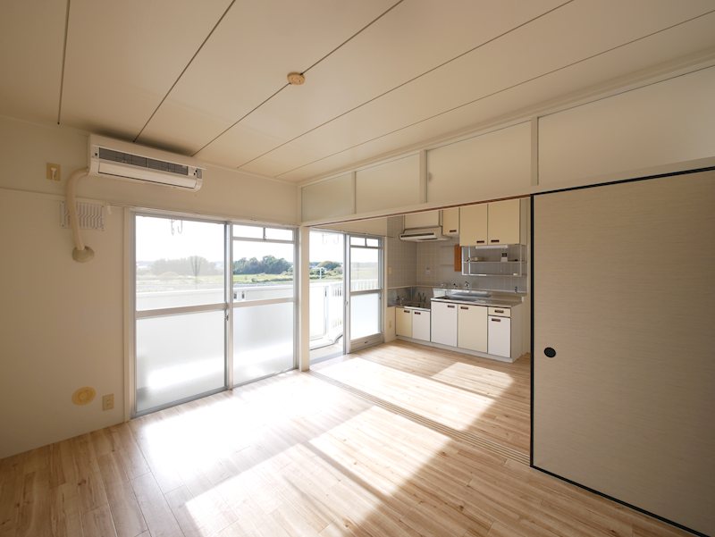 居室・リビング　南側洋室6帖