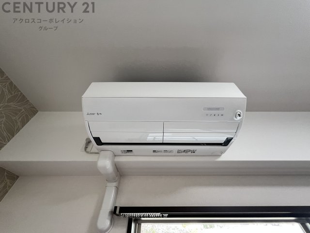 その他設備　敷地内駐車場・オートロック・エレベーター付き