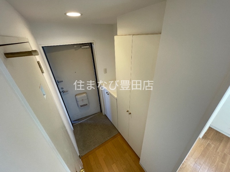 玄関　別部屋写真