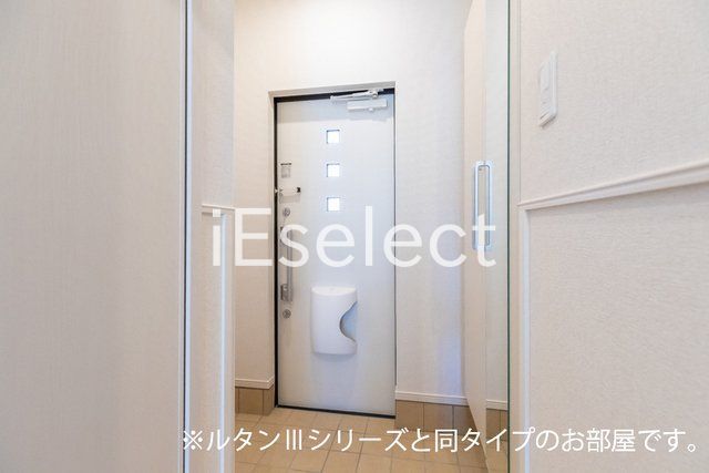 玄関　同タイプのイメージ写真です