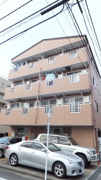 建物外観　駅徒歩３分