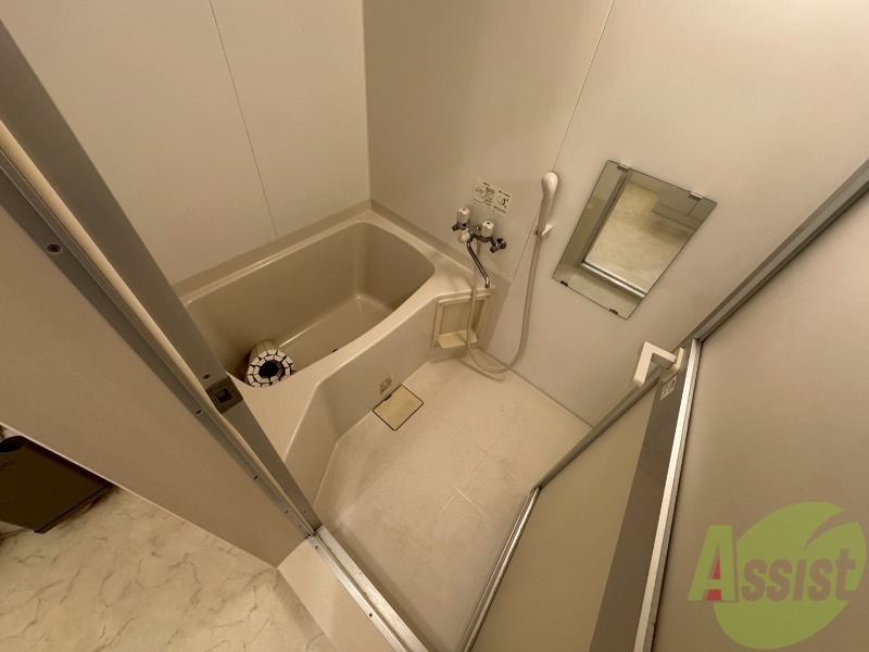 バス・シャワールーム　お風呂になります。一日の疲れを癒してくださいね。