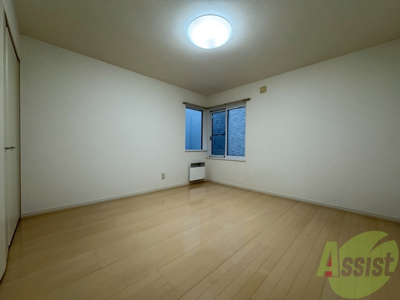 その他部屋・スペース　寝室です。部屋をどう使うかはあなた次第です！